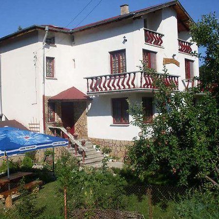Veselata Guest House 道那班亚 外观 照片