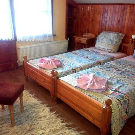 Veselata Guest House 道那班亚 外观 照片