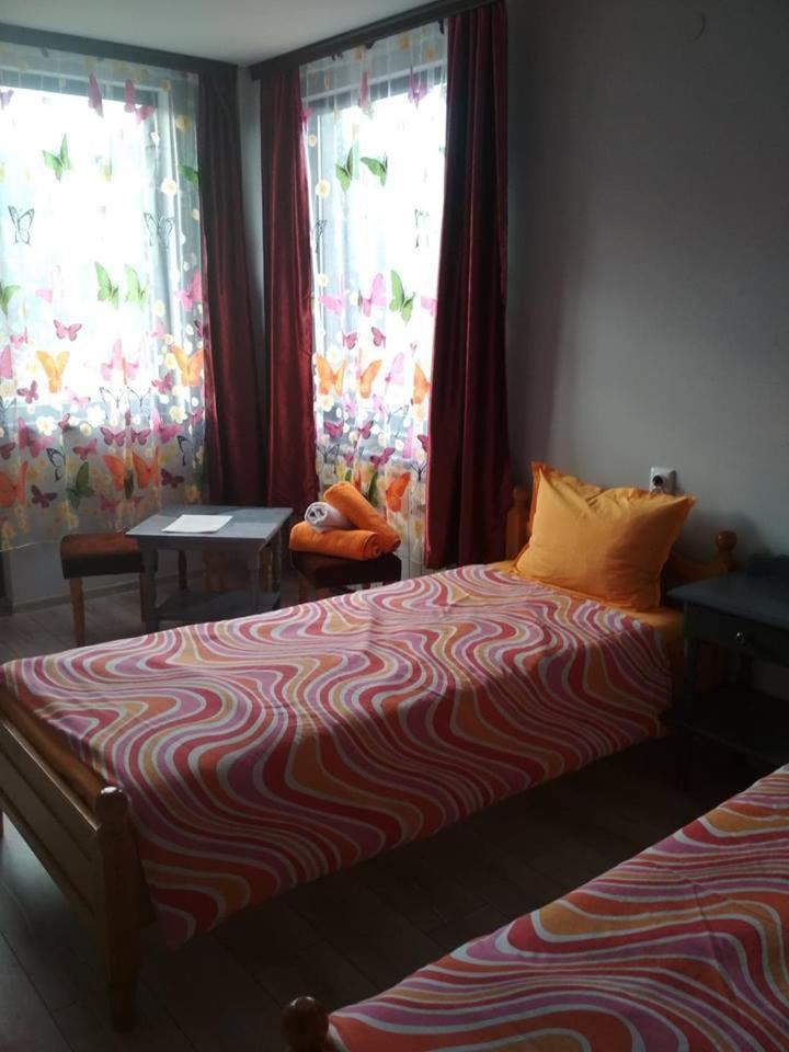 Veselata Guest House 道那班亚 外观 照片