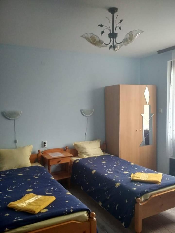 Veselata Guest House 道那班亚 外观 照片